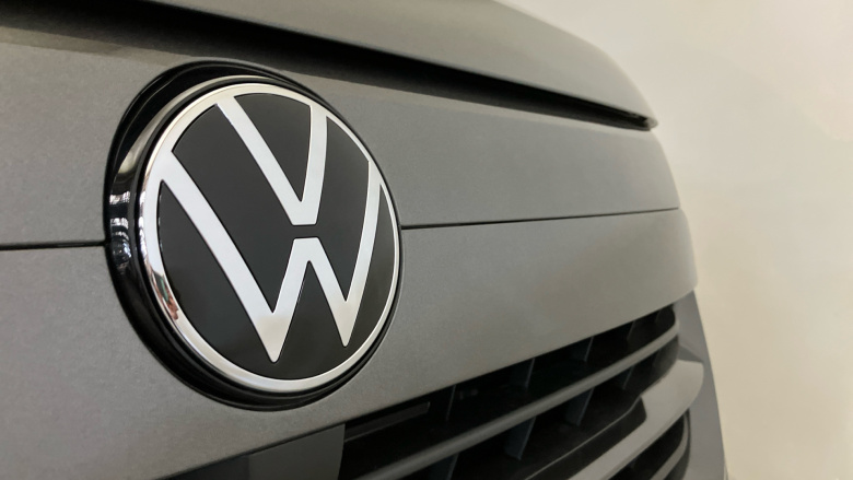 Volkswagen Transporter T32 Lwb Electric 100kW 65kWh Commerce Pro Van Auto